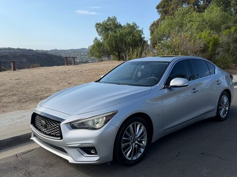 Used 2018 INFINITI Q50 Luxe AWD/4WD image 4