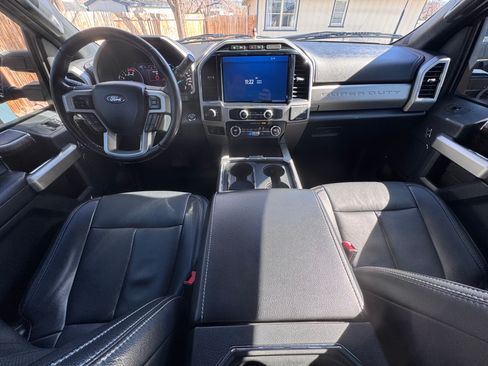 Used 2022 Ford F350 Lariat w/ Black Appearance Package AWD/4WD image 4