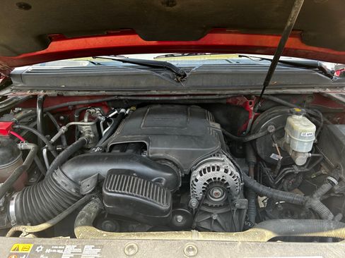 Used 2013 Chevrolet Tahoe LS image 28