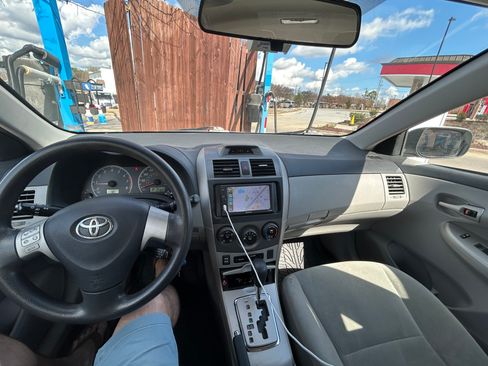 Used 2012 Toyota Corolla LE image 15