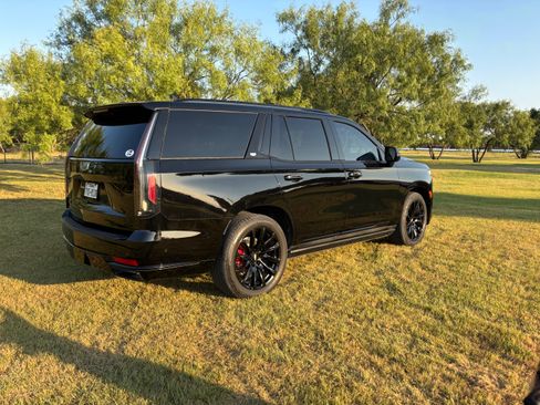 Used 2023 Cadillac Escalade Sport w/ Touring Package image 5