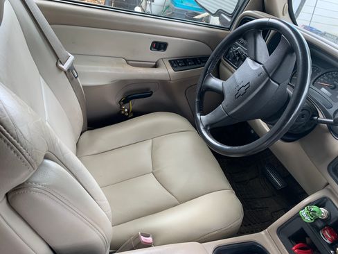 Used 2003 Chevrolet Tahoe LS image 12