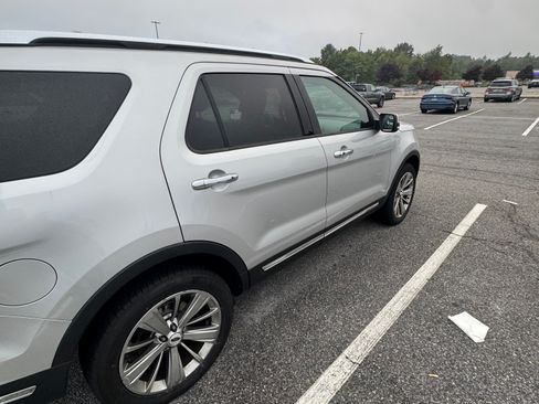 Used 2018 Ford Explorer Limited AWD/4WD image 1