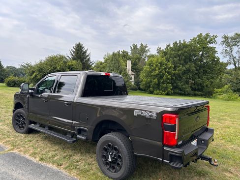 Used 2024 Ford F350 Lariat w/ Lariat Ultimate Package AWD/4WD image 6