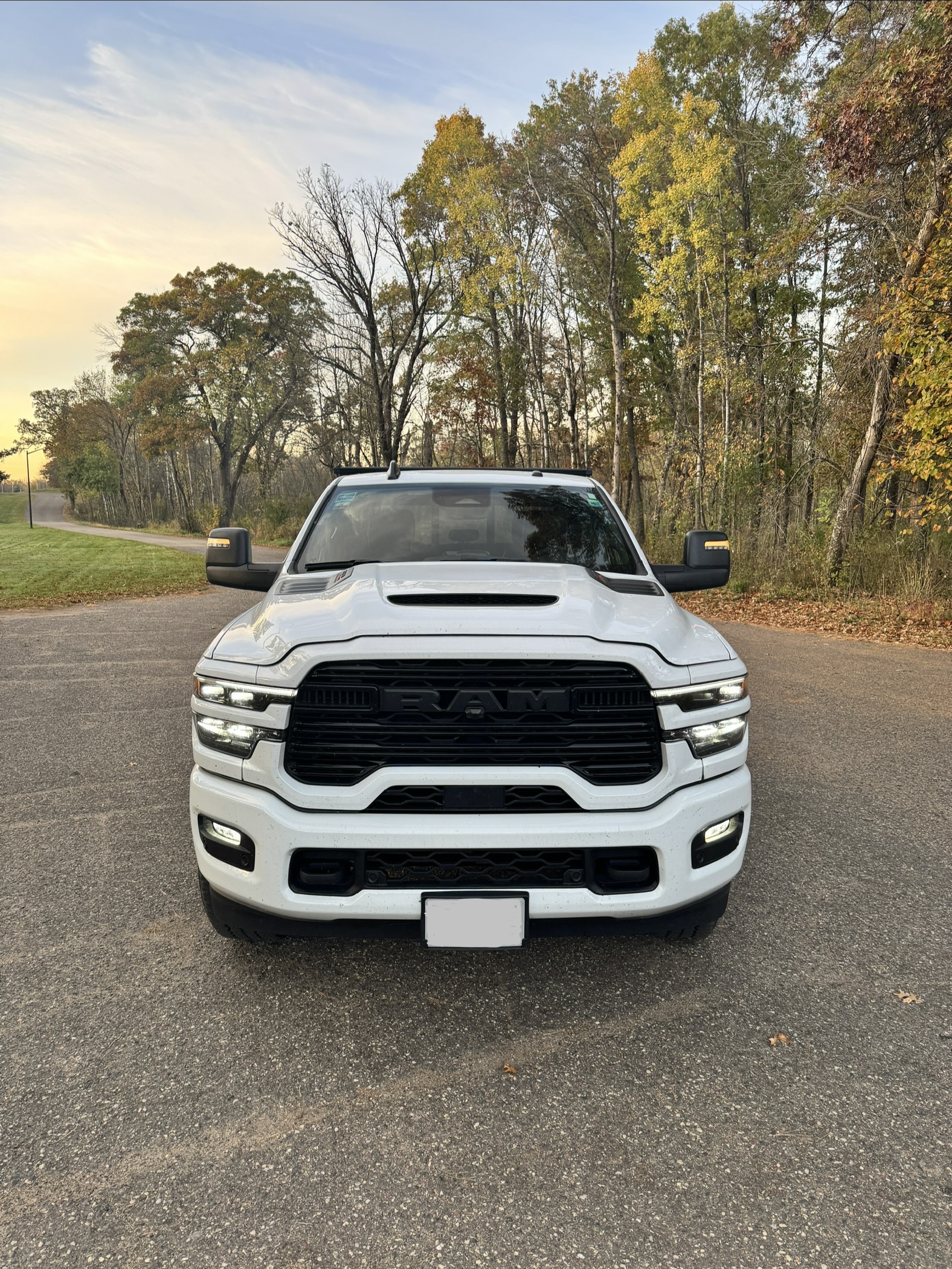 Used 2025 RAM 2500 Laramie AWD/4WD image 4