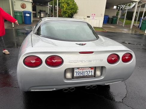 Used 1997 Chevrolet Corvette Coupe w/ Memory Pkg image 4