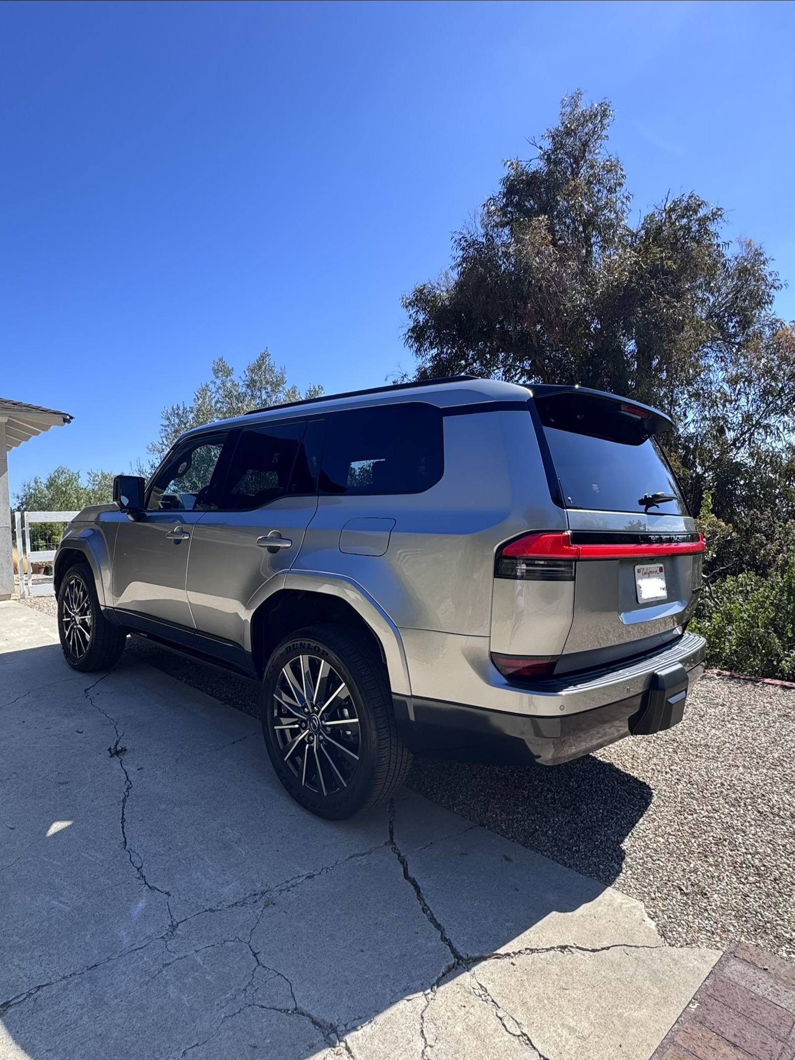 Used 2025 Lexus GX 550 w/ Cold Area Package AWD/4WD image 8