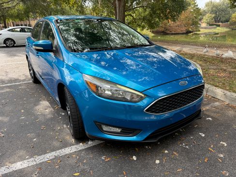 Used 2017 Ford Focus SEL w/ Cold Weather Package image 19