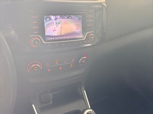 Used 2017 Nissan Sentra SV FWD image 12