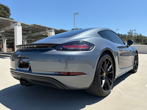 Used 2025 Porsche 718 Cayman S RWD image 31