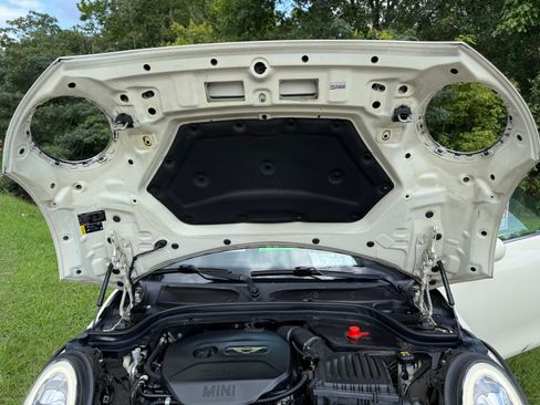 Used 2018 MINI Cooper S image 19