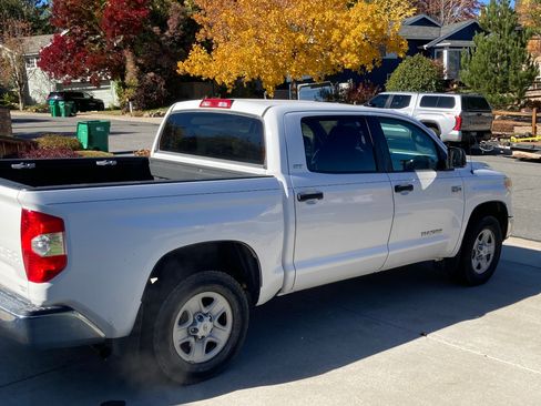 Used 2016 Toyota Tundra SR5 image 9