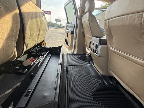 Used 2017 Ford F350 Lariat w/ Lariat Value Package AWD/4WD image 13
