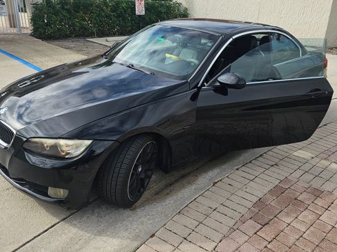 Used 2008 BMW 328i Convertible image 17