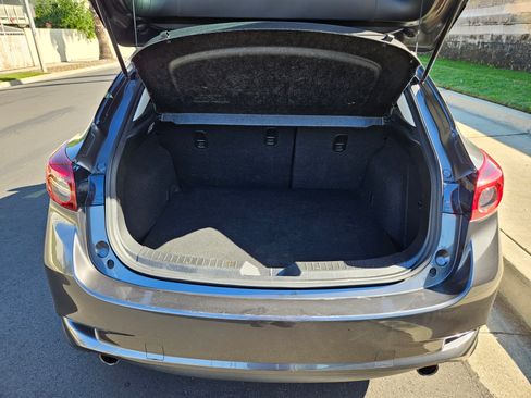 Used 2017 MAZDA MAZDA3 Grand Touring image 16