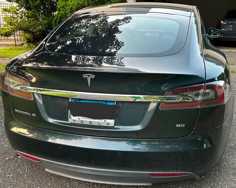 Used 2013 Tesla Model S RWD image 2