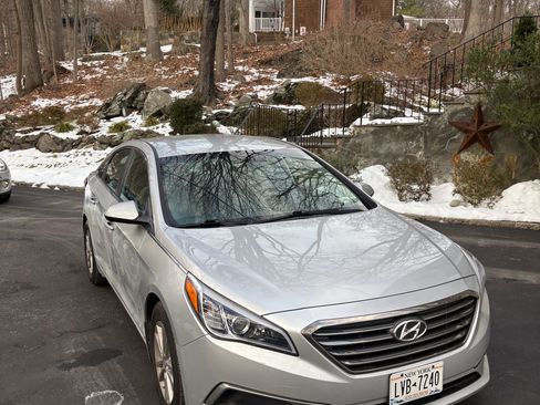 Used 2017 Hyundai Sonata ECO w/ Cargo Package image 2