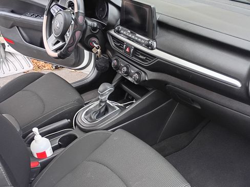 Used 2021 Kia Forte LXS image 11