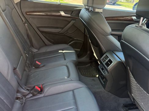Used 2019 Audi Q5 2.0T Premium Plus w/ Premium Plus Package AWD/4WD image 9