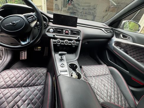 Used 2022 Genesis G70 3.3T w/ Sport Prestige Package AWD/4WD image 10