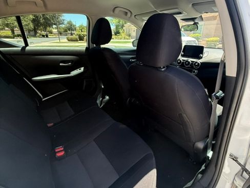 Used 2023 Nissan Sentra SV FWD image 11