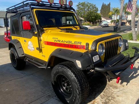 Used 2000 Jeep Wrangler Sport image 1