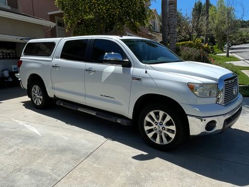 Used 2013 Toyota Tundra Platinum w/ Platinum Pkg image 4