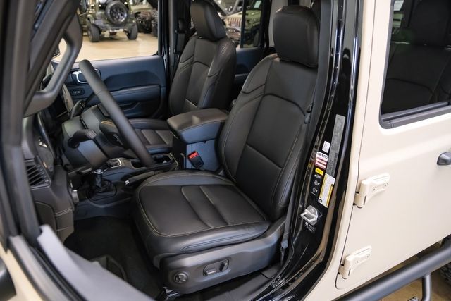 Used 2024 Jeep Gladiator Sport AWD/4WD image 25