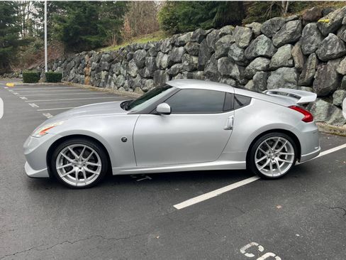 Used 2011 Nissan 370Z NISMO image 10