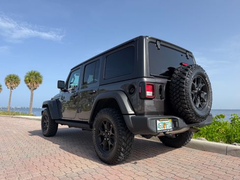 Used 2021 Jeep Wrangler Unlimited Sport AWD/4WD image 2