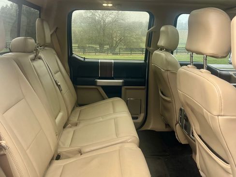 Used 2015 Ford F150 Lariat image 8