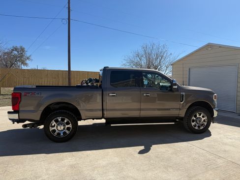 Used 2022 Ford F350 King Ranch w/ Chrome Package image 2