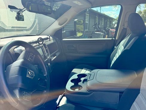 Used 2016 RAM 2500 Tradesman w/ Chrome Appearance Group image 5