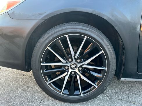 Used 2004 Toyota Camry LE image 6