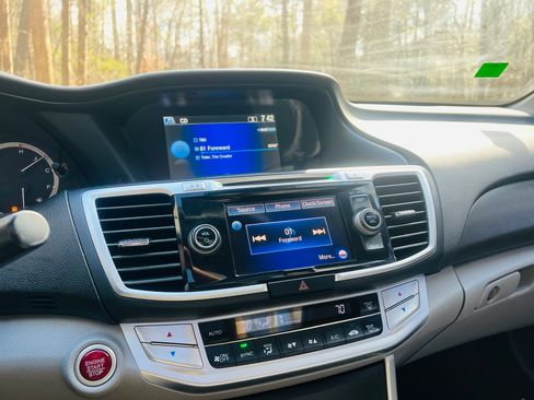 Used 2014 Honda Accord EX-L image 12