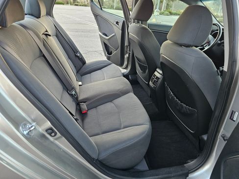 Used 2013 Kia Optima LX w/ Hybrid Convenience Pkg image 16