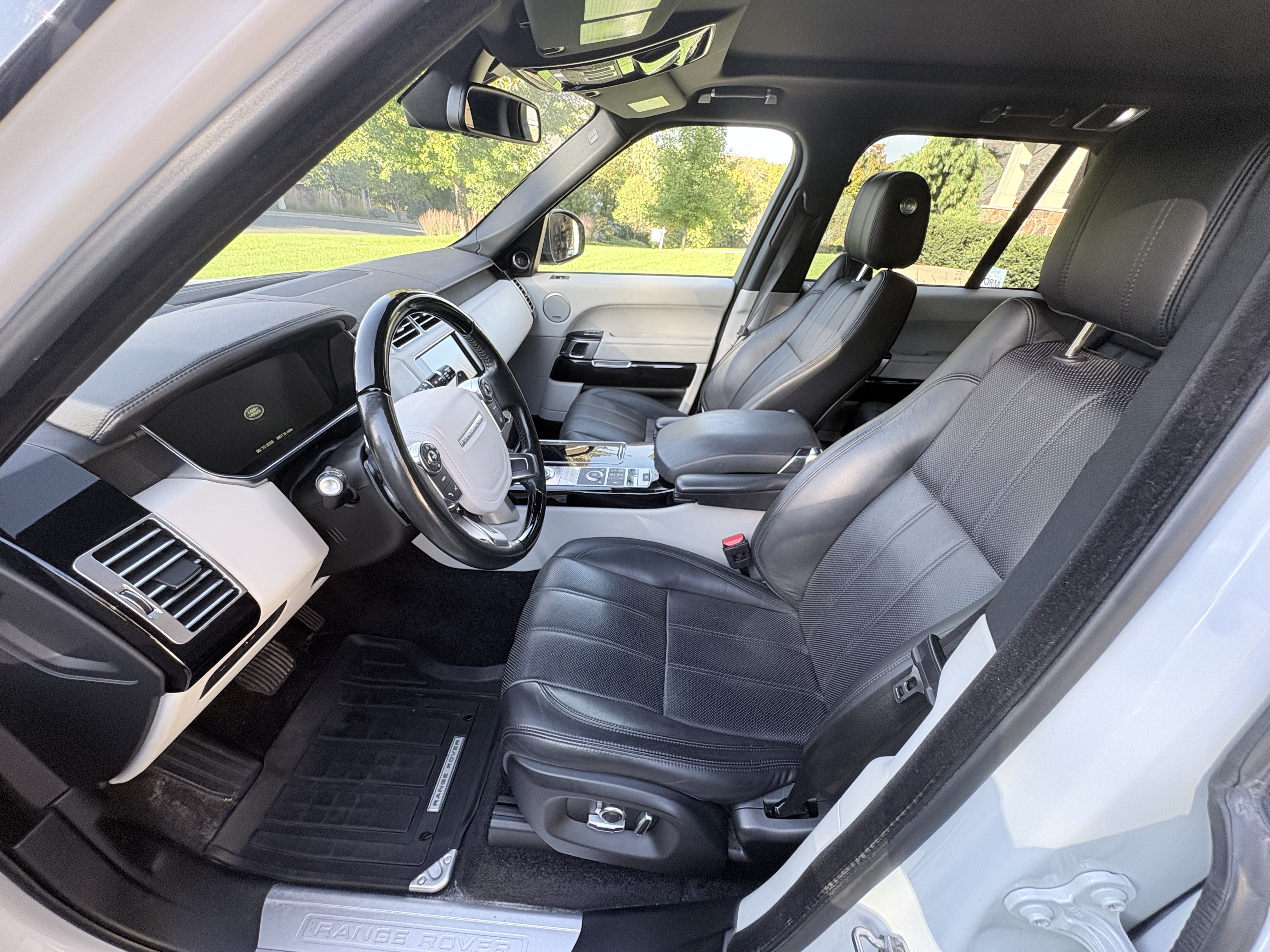 Used 2016 Land Rover Range Rover HSE AWD/4WD image 15