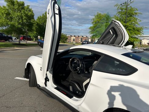 Used 2020 Ford Mustang Shelby GT500 w/ Technology Package image 8