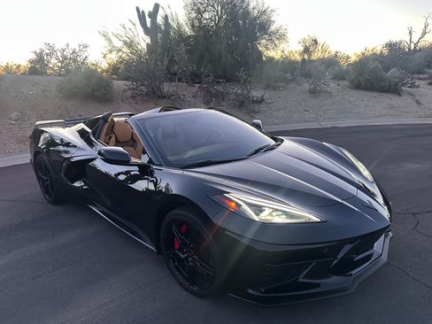 Used 2021 Chevrolet Corvette Stingray Premium Conv w/ Z51 Performance Package image 2