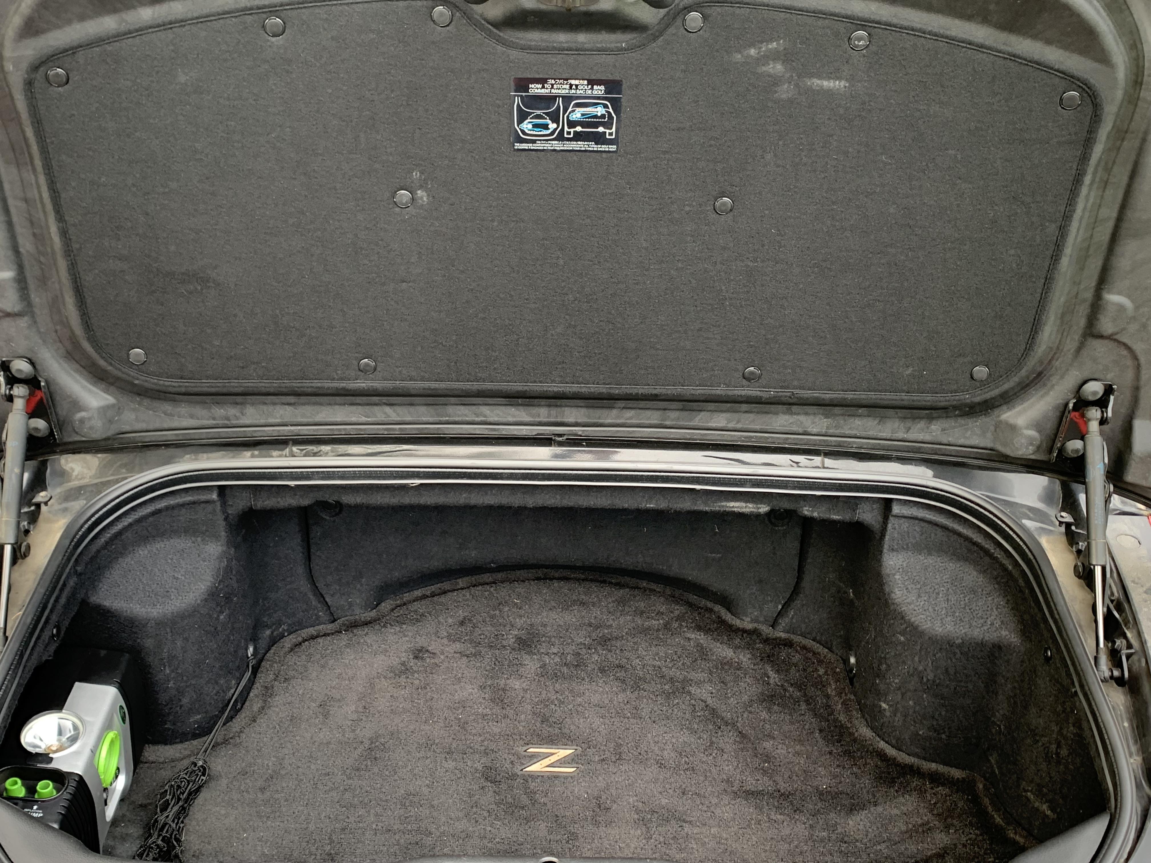 Used 2006 Nissan 350Z Touring RWD image 4