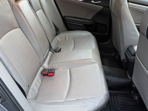 Used 2017 Honda Civic EX-L image 4