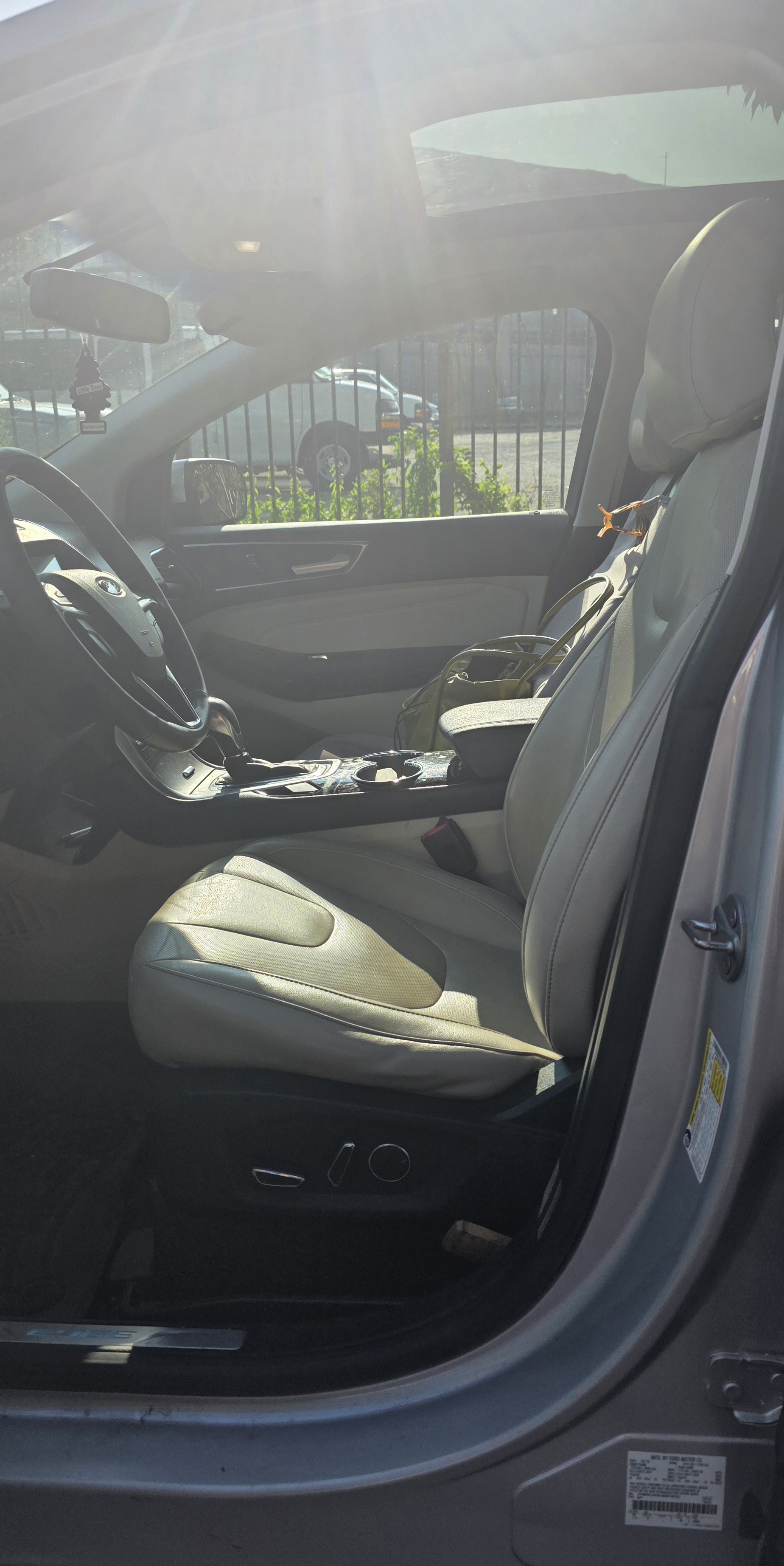 Used 2018 Ford Edge Titanium w/ Equipment Group 301A FWD image 26