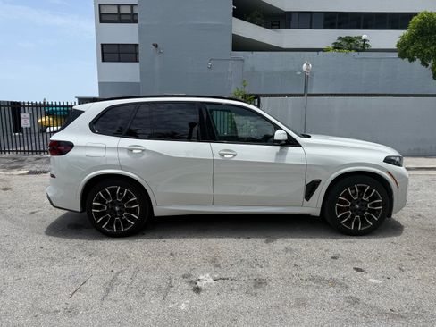 Used 2025 BMW X5 sDrive40i w/ M Sport Package RWD image 6