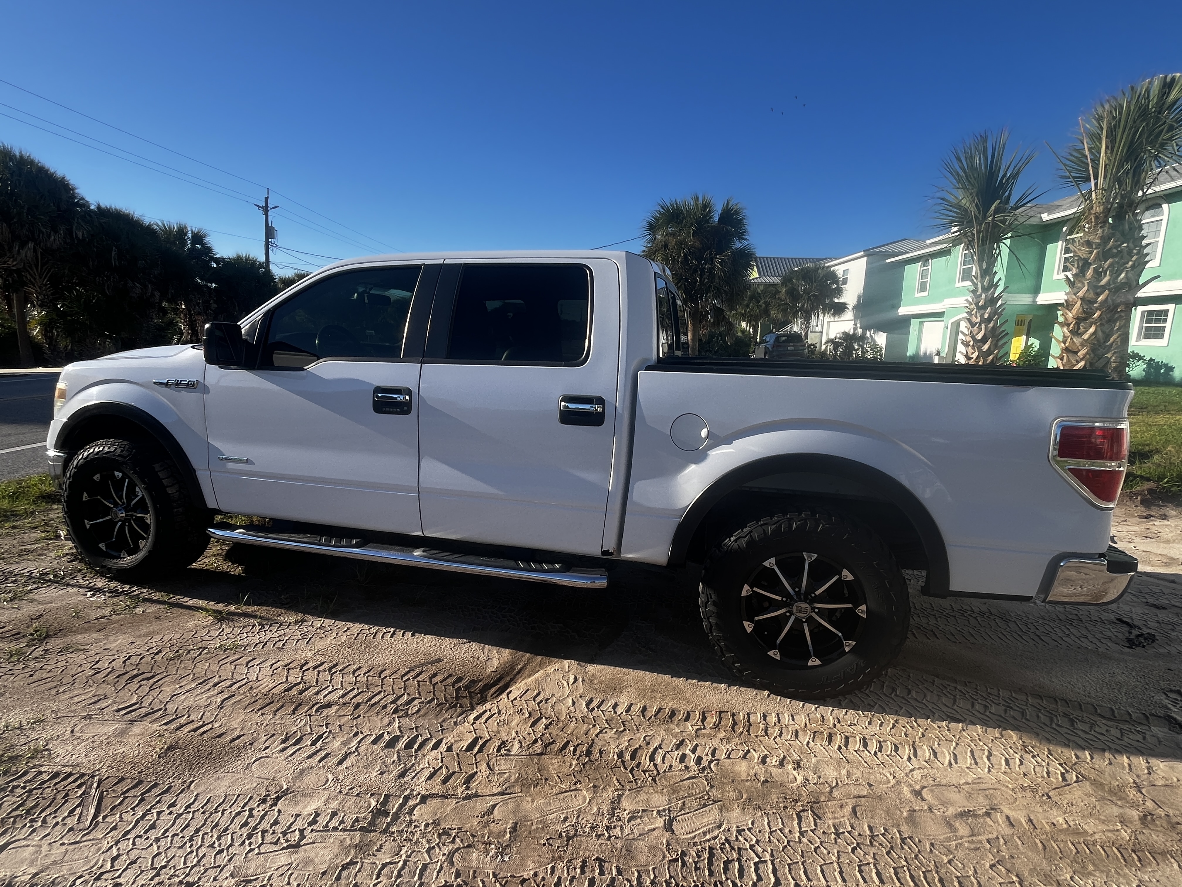 Used 2014 Ford F150 XLT w/ Equipment Group 302A Luxury RWD image 1
