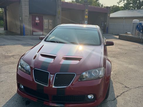 Used 2009 Pontiac G8 GT w/ Premium Package RWD image 2