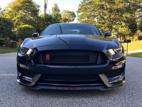 Used 2018 Ford Mustang Shelby GT350 w/ Electronics Package RWD image 1
