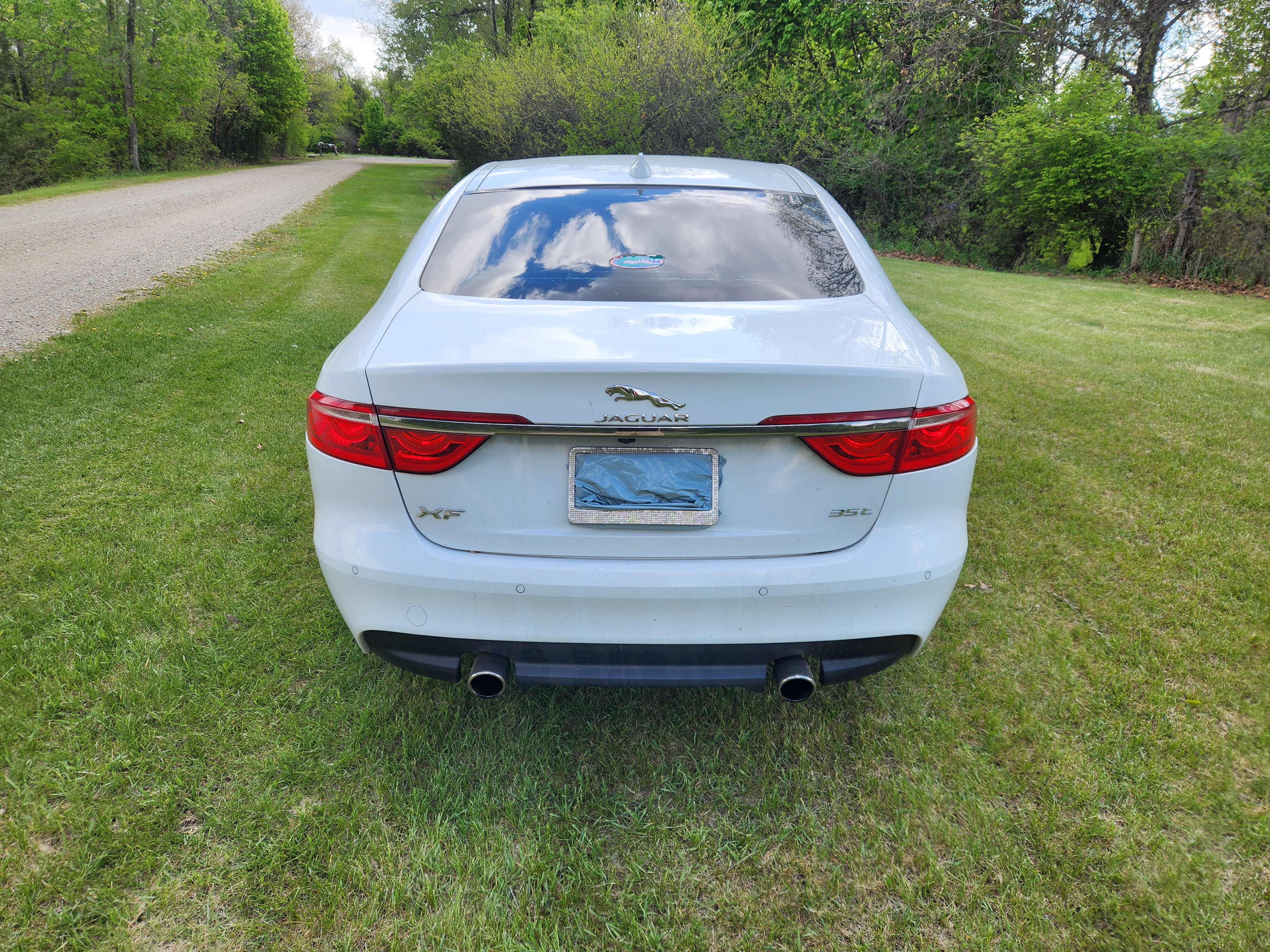 Used 2016 Jaguar XF Prestige RWD image 2