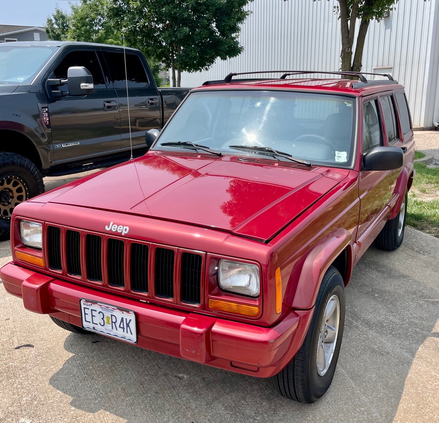 Used 1998 Jeep Cherokee 4WD 4-Door image 6