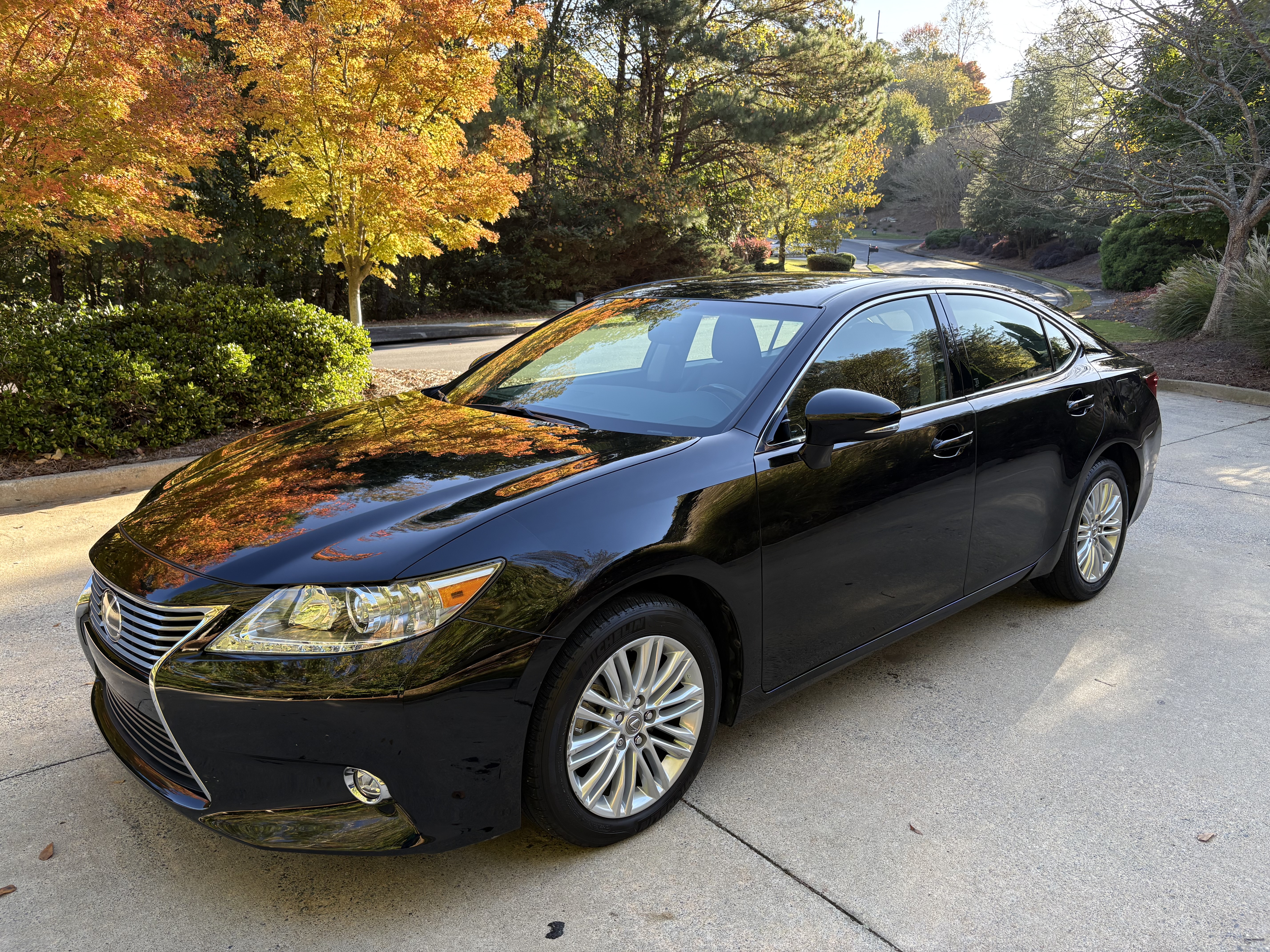 Used 2015 Lexus ES 350 w/ Luxury Package FWD image 5