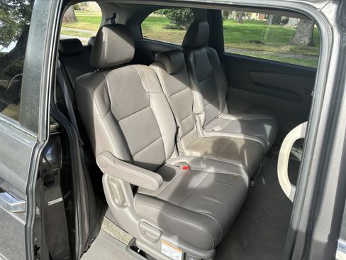 Used 2014 Honda Odyssey EX-L image 11